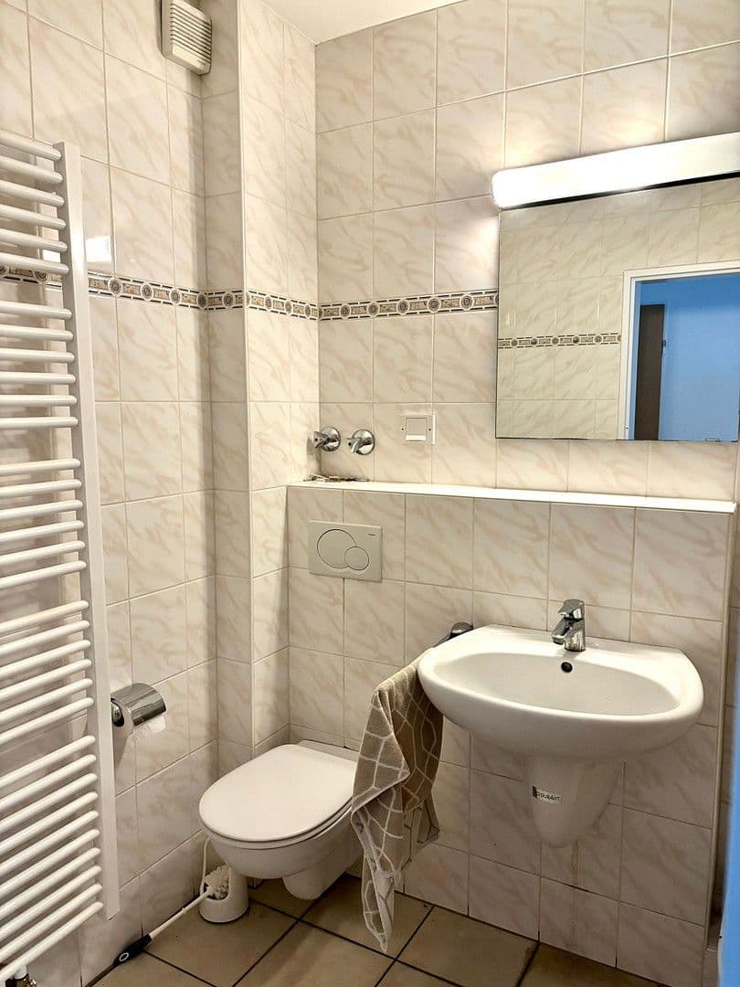 Pronájem bytu 2+1 52 m², Schloßstraße 58, Düsseldorf, Severní Porýní-Vestfálsko Pronájem bytu 2+1 52 m², Schloßstraße 58, Düsseldorf, Severní Porýní-Vestfálsko