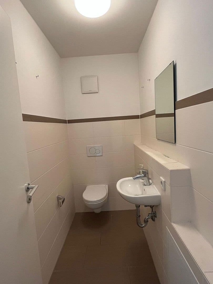 Pronájem bytu 3+1 90 m², Niedermayerstr. 62, Landshut, Bavorsko Pronájem bytu 3+1 90 m², Niedermayerstr. 62, Landshut, Bavorsko