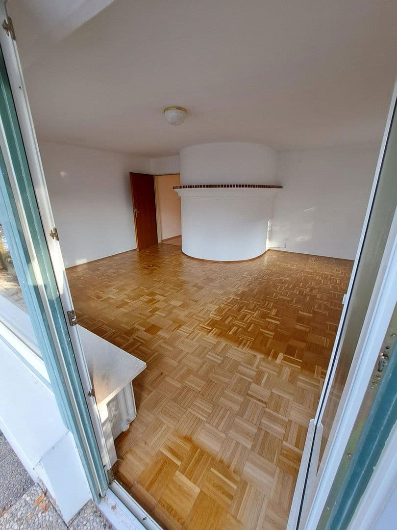 Prodej bytu 3+1 92 m², Hollerweg 13, Gröbenzell, Bavorsko Prodej bytu 3+1 92 m², Hollerweg 13, Gröbenzell, Bavorsko