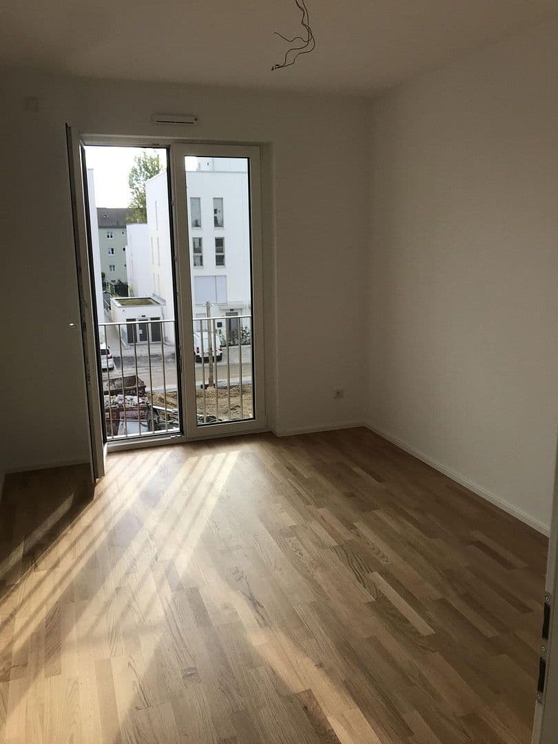 Pronájem bytu 3+1 82 m², Regensburg, Bavorsko Pronájem bytu 3+1 82 m², Regensburg, Bavorsko