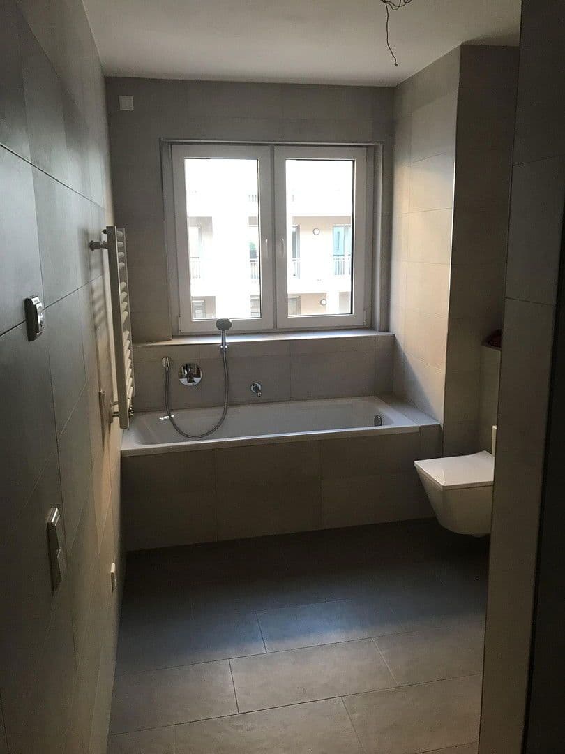 Pronájem bytu 3+1 82 m², Regensburg, Bavorsko Pronájem bytu 3+1 82 m², Regensburg, Bavorsko