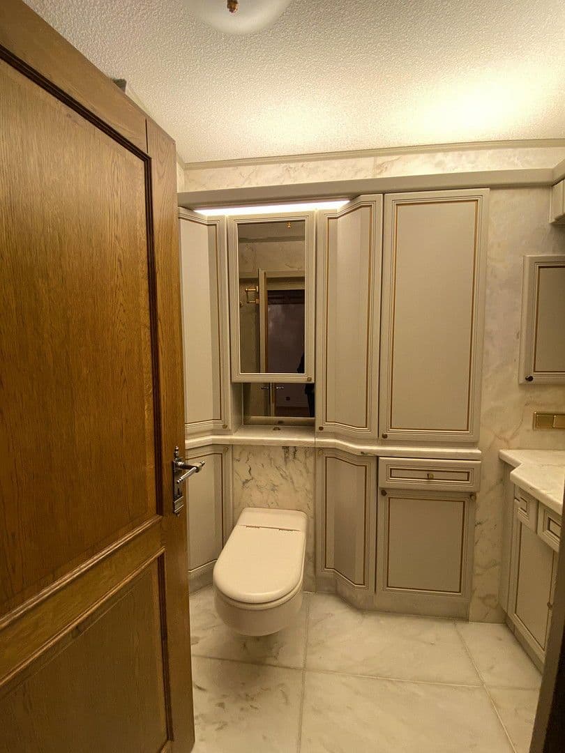 Pronájem bytu 3+1 124 m², Rengsdorf, Porýní-Falc Pronájem bytu 3+1 124 m², Rengsdorf, Porýní-Falc