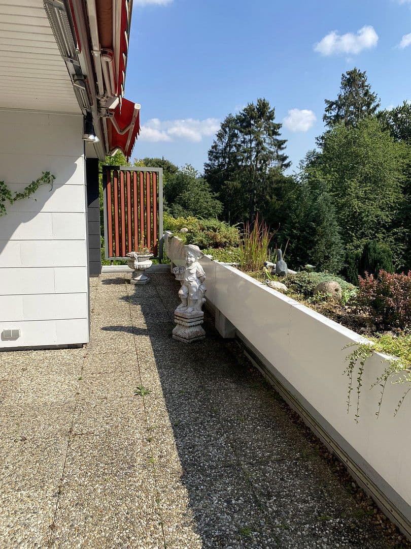 Pronájem bytu 3+1 124 m², Rengsdorf, Porýní-Falc Pronájem bytu 3+1 124 m², Rengsdorf, Porýní-Falc