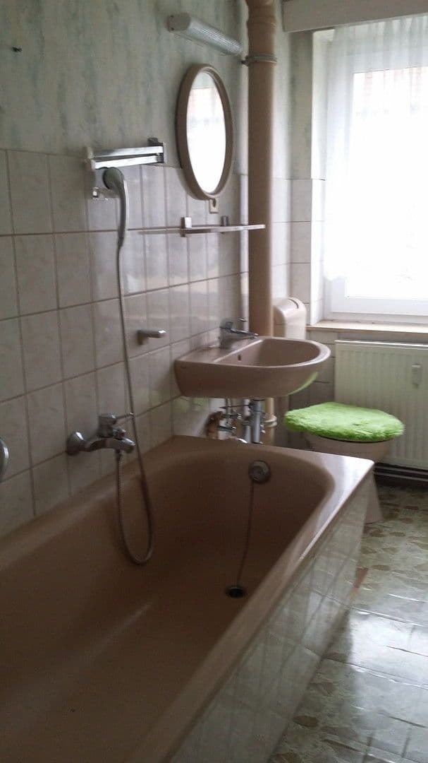 Pronájem bytu 5+1 110 m², Nordstr. 58d, Saský Jindřichov, Sasko Pronájem bytu 5+1 110 m², Nordstr. 58d, Saský Jindřichov, Sasko