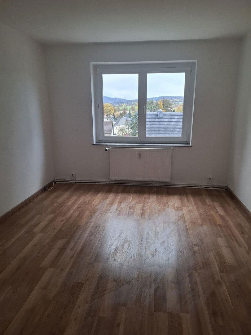 Pronájem bytu 5+1 110 m², Nordstr. 58d, Saský Jindřichov, Sasko Pronájem bytu 5+1 110 m², Nordstr. 58d, Saský Jindřichov, Sasko