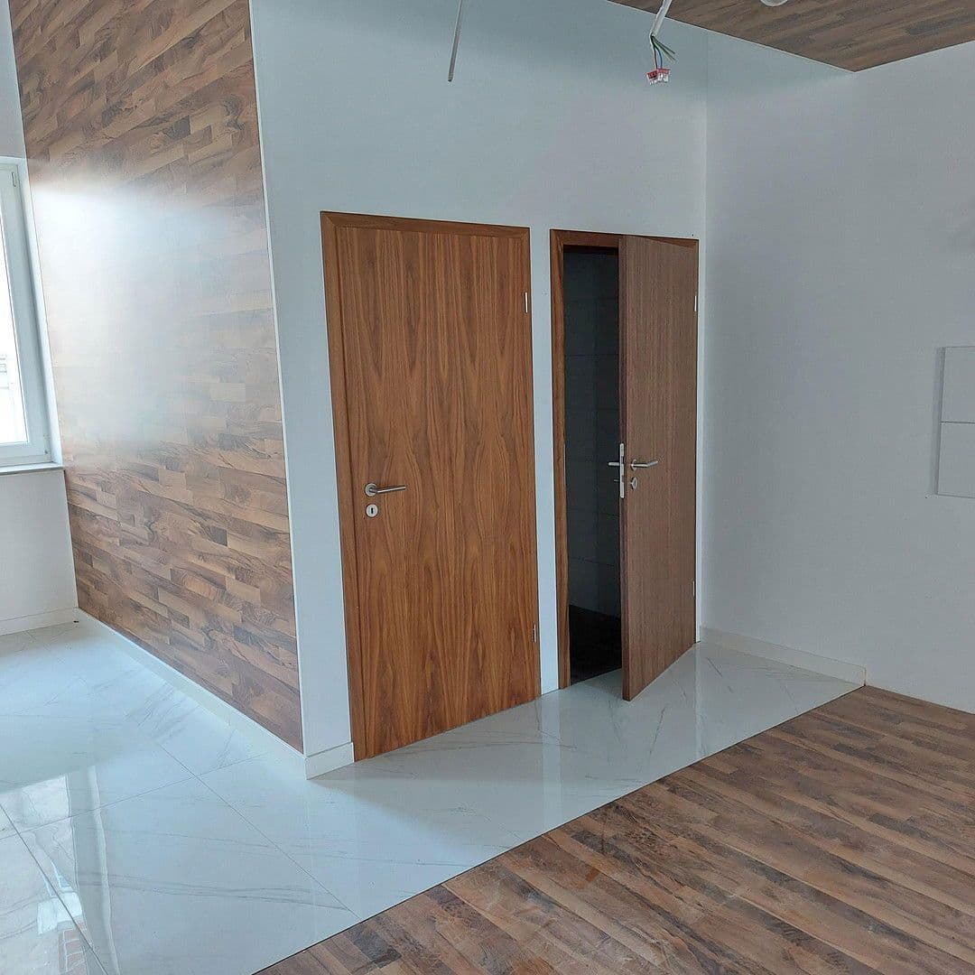 Pronájem kanceláře 180 m², Dettingerstr.1, Kirchheim unter Teck, Bádensko-Württembersko Pronájem kanceláře 180 m², Dettingerstr.1, Kirchheim unter Teck, Bádensko-Württembersko