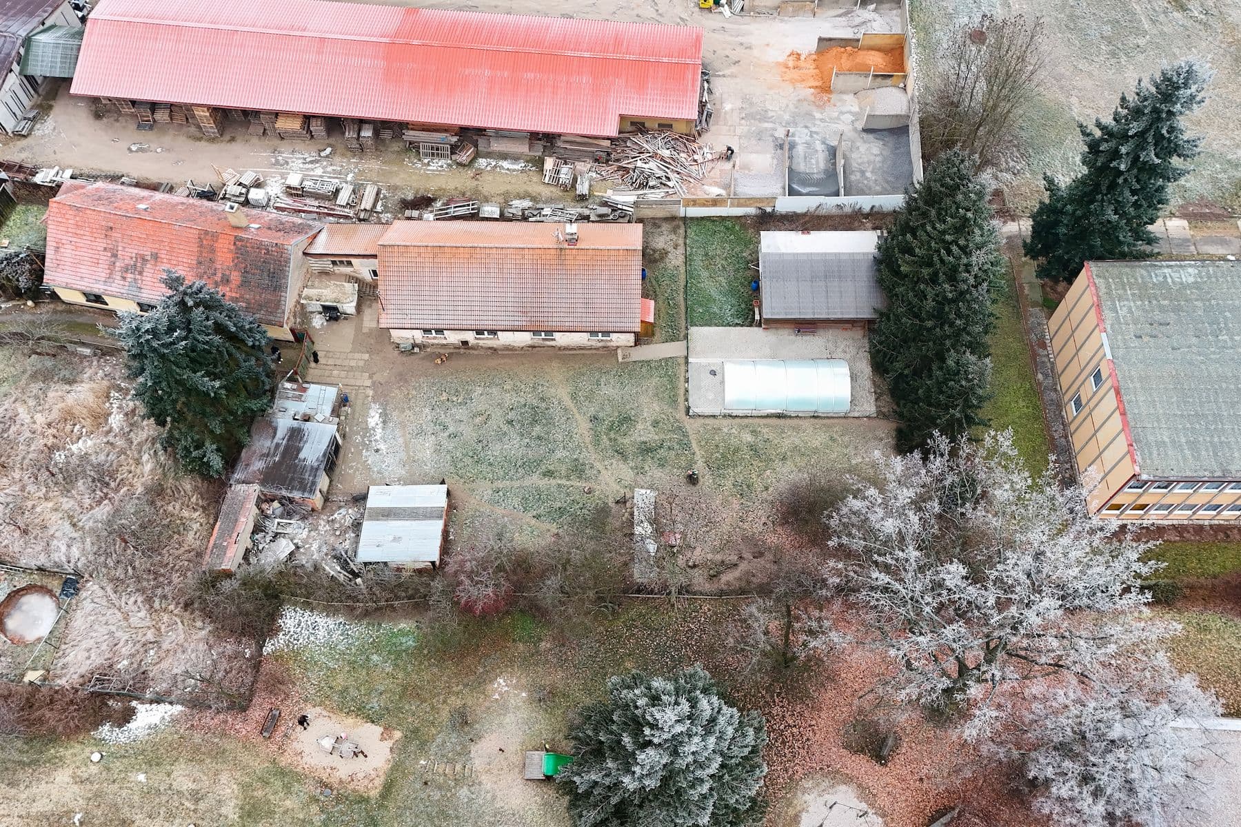 Prodej domu 85 m², pozemek 1.200 m², Krátká, Jesenice, Středočeský kraj Prodej domu 85 m², pozemek 1.200 m², Krátká, Jesenice, Středočeský kraj