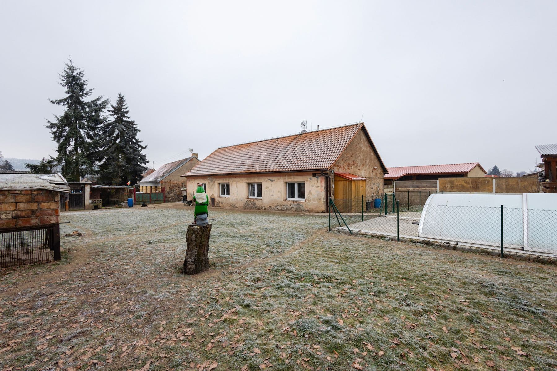 Prodej domu 85 m², pozemek 1.200 m², Krátká, Jesenice, Středočeský kraj Prodej domu 85 m², pozemek 1.200 m², Krátká, Jesenice, Středočeský kraj