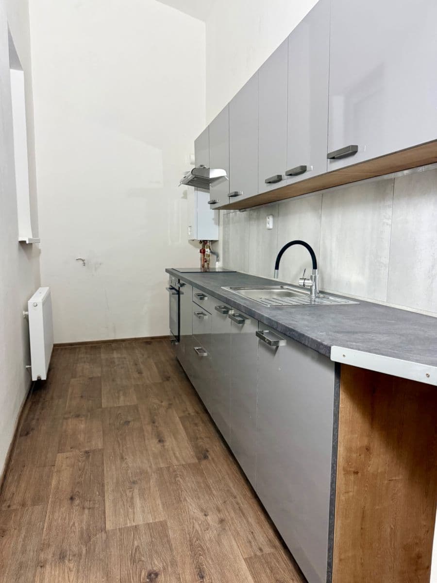 Pronájem bytu 5+1 166 m², Zámecká, Ostrava, Moravskoslezský kraj Pronájem bytu 5+1 166 m², Zámecká, Ostrava, Moravskoslezský kraj