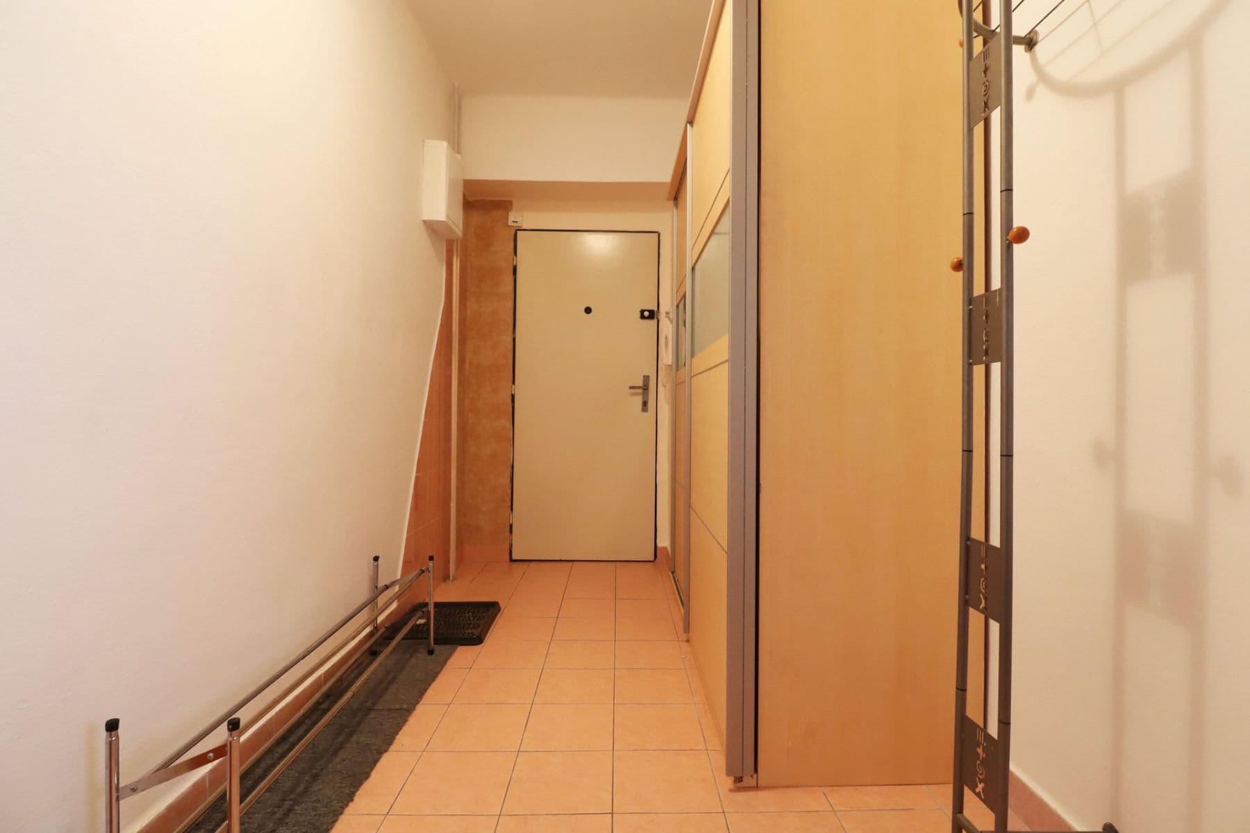 Pronájem bytu 2+kk 49 m², Červené Vršky, Benešov, Středočeský kraj Pronájem bytu 2+kk 49 m², Červené Vršky, Benešov, Středočeský kraj