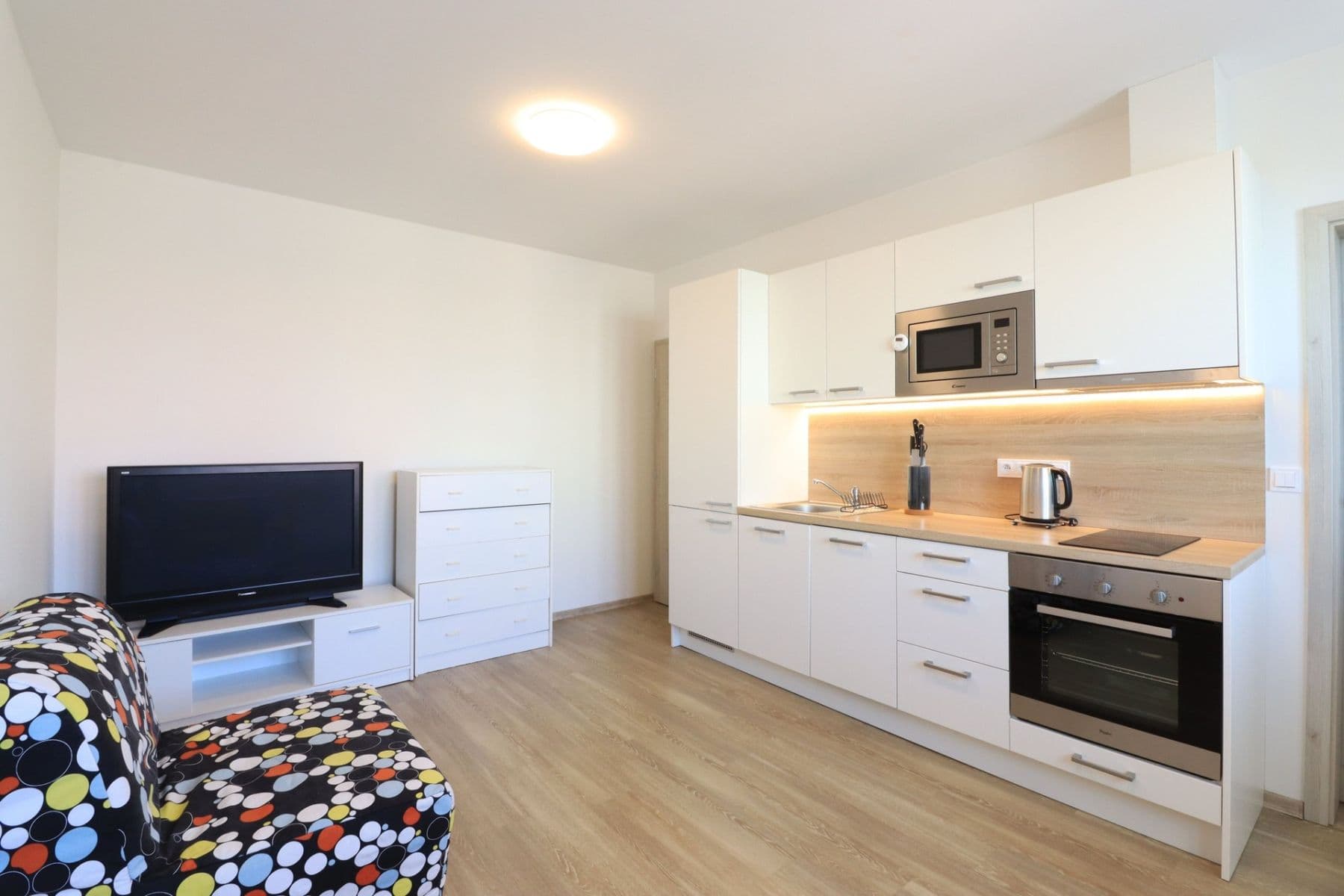 Pronájem bytu 2+kk 37 m², Topolová, Praha, Praha Pronájem bytu 2+kk 37 m², Topolová, Praha, Praha