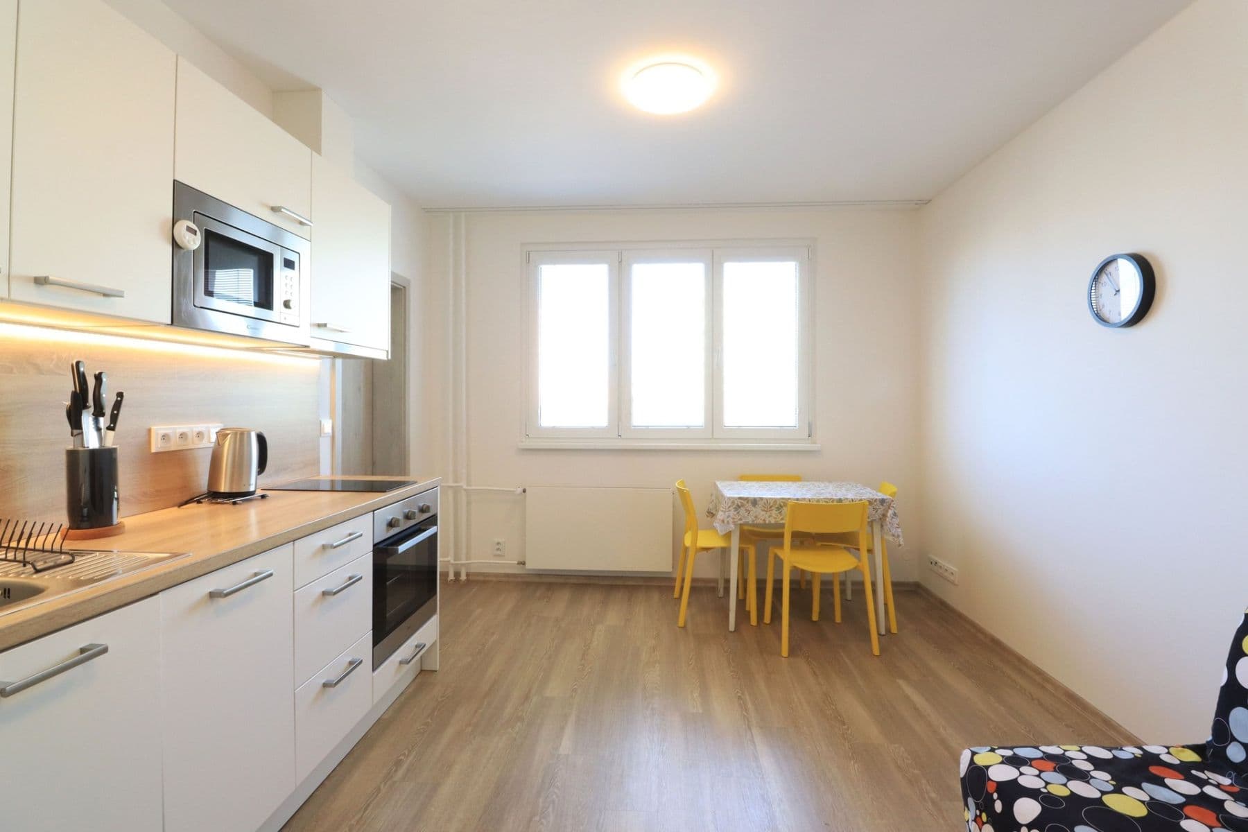 Pronájem bytu 2+kk 37 m², Topolová, Praha, Praha Pronájem bytu 2+kk 37 m², Topolová, Praha, Praha