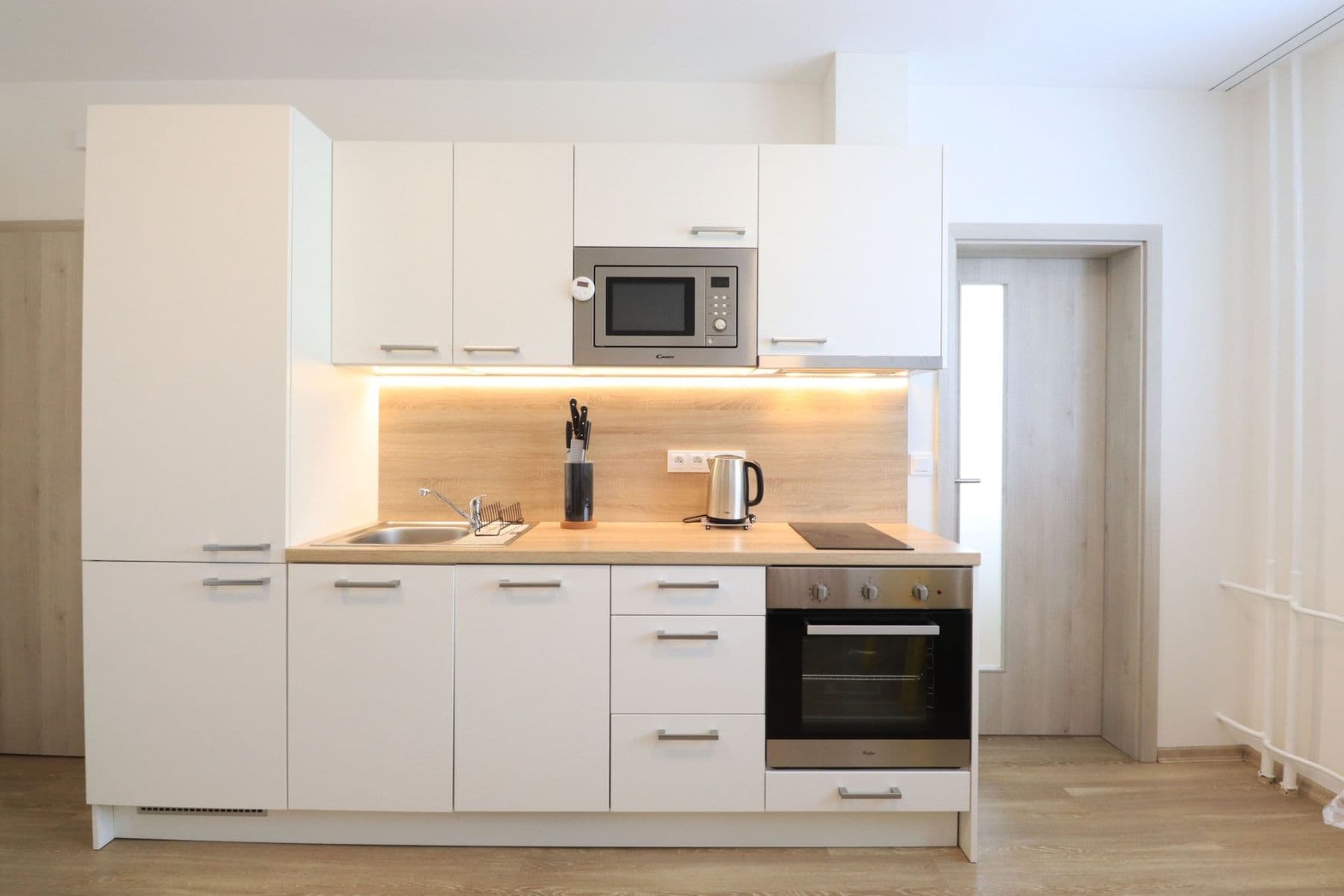 Pronájem bytu 2+kk 37 m², Topolová, Praha, Praha Pronájem bytu 2+kk 37 m², Topolová, Praha, Praha