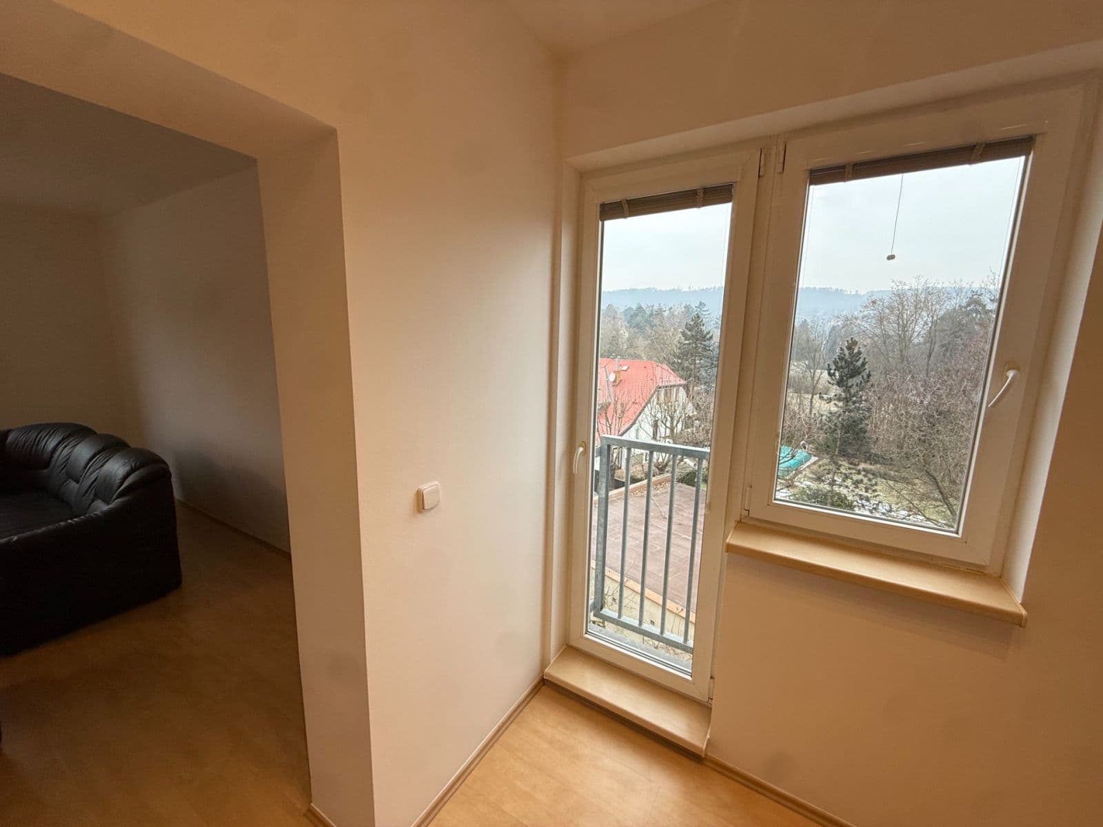 Pronájem bytu 2+1 65 m², Zdeňka Lhoty, Černošice, Středočeský kraj Pronájem bytu 2+1 65 m², Zdeňka Lhoty, Černošice, Středočeský kraj