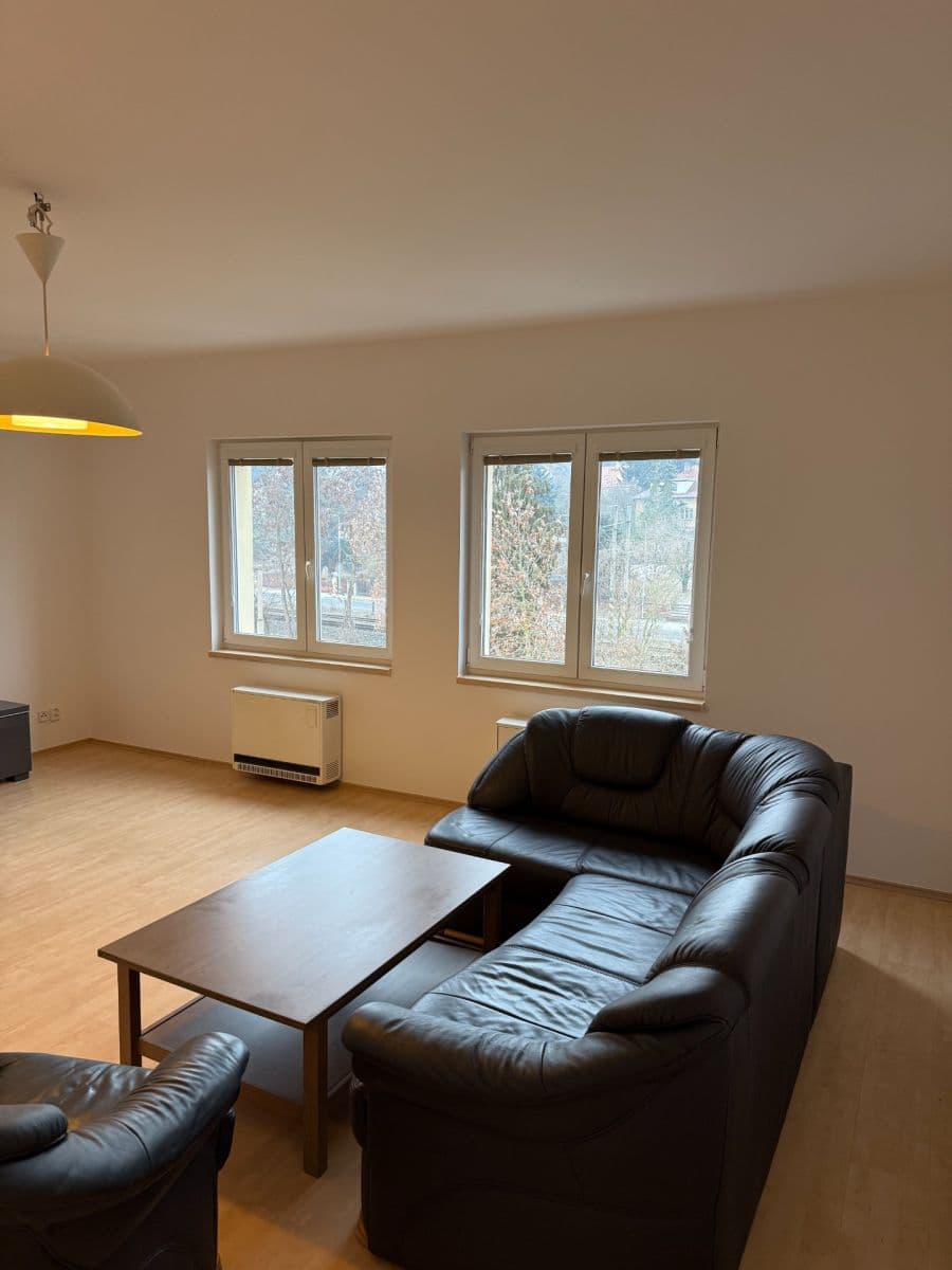 Pronájem bytu 2+1 65 m², Zdeňka Lhoty, Černošice, Středočeský kraj Pronájem bytu 2+1 65 m², Zdeňka Lhoty, Černošice, Středočeský kraj