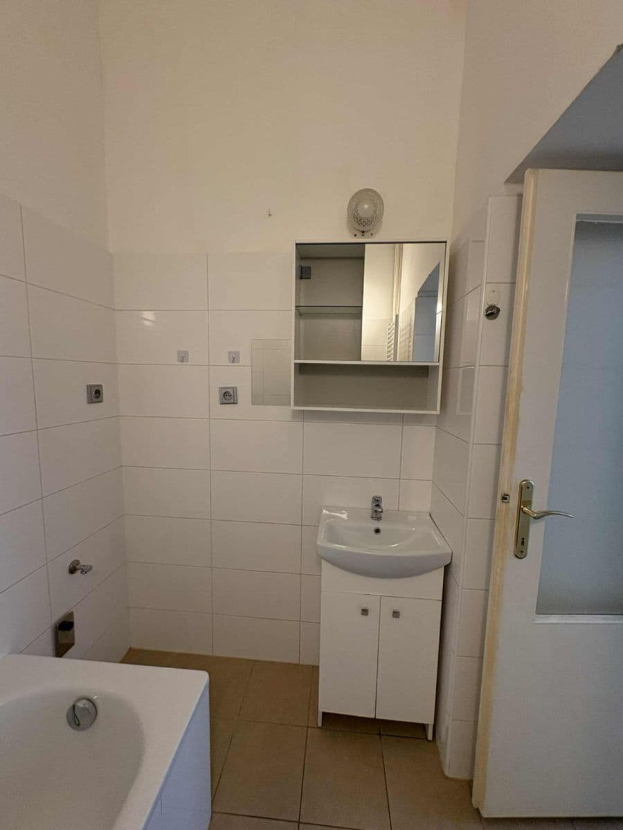 Pronájem bytu 2+1 48 m², Na Louži, Praha, Praha Pronájem bytu 2+1 48 m², Na Louži, Praha, Praha