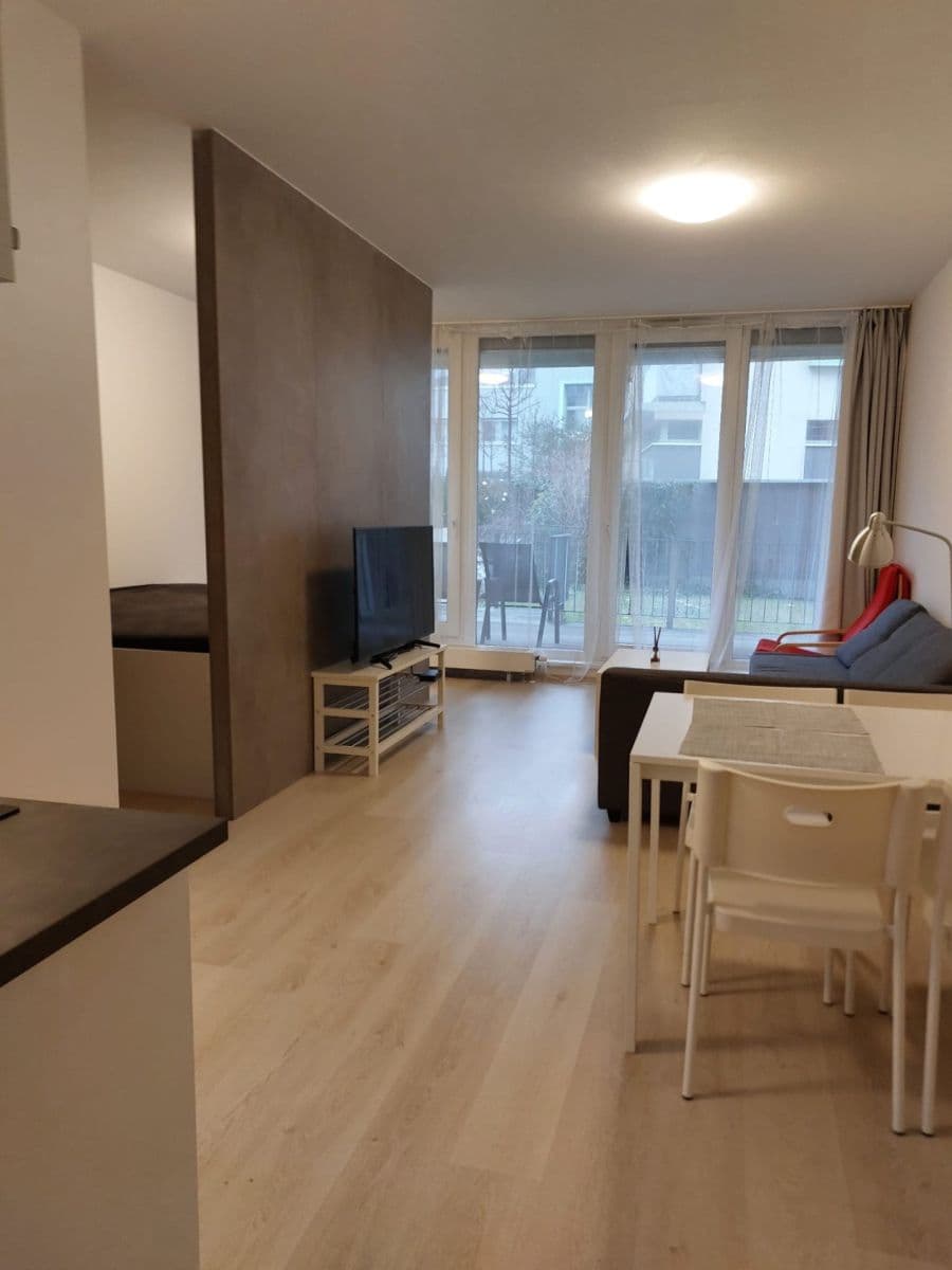 Pronájem bytu 1+kk 39 m², Na Vackově, Praha, Praha Pronájem bytu 1+kk 39 m², Na Vackově, Praha, Praha