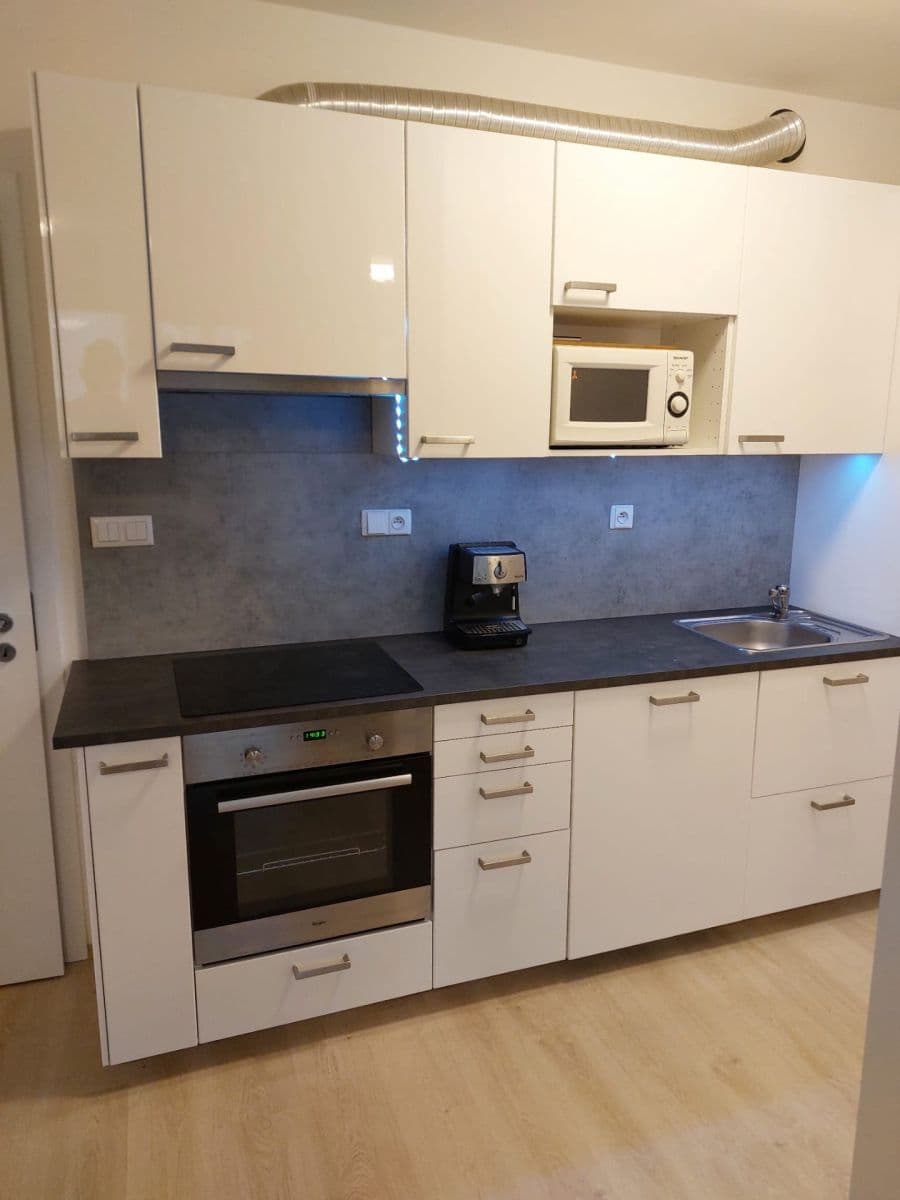 Pronájem bytu 1+kk 39 m², Na Vackově, Praha, Praha Pronájem bytu 1+kk 39 m², Na Vackově, Praha, Praha