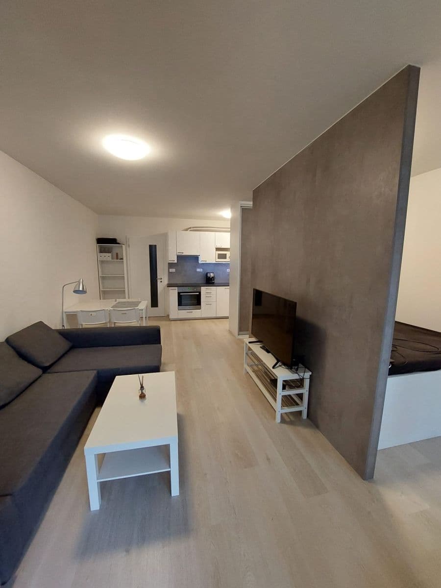Pronájem bytu 1+kk 39 m², Na Vackově, Praha, Praha Pronájem bytu 1+kk 39 m², Na Vackově, Praha, Praha