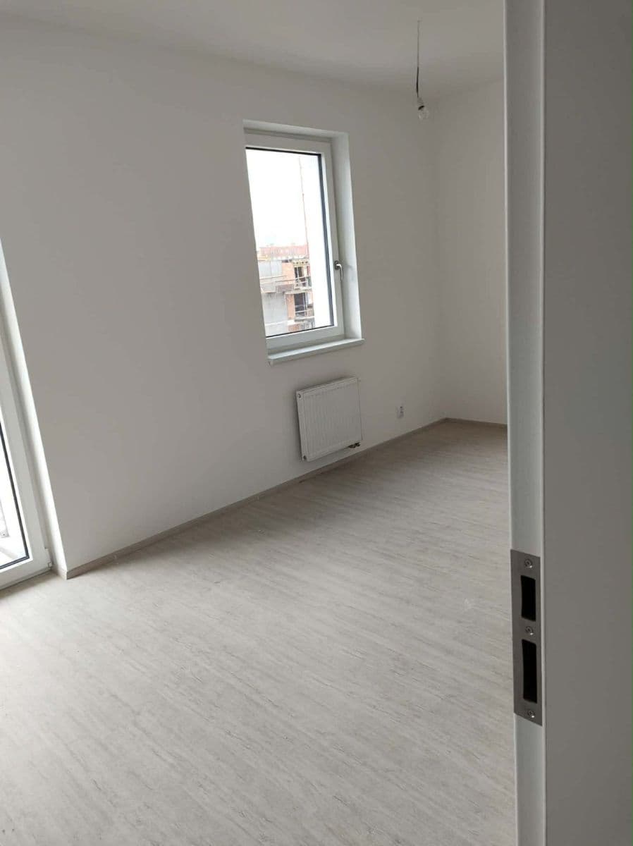 Pronájem bytu 1+kk 37 m², Sportovní, Brno, Jihomoravský kraj Pronájem bytu 1+kk 37 m², Sportovní, Brno, Jihomoravský kraj