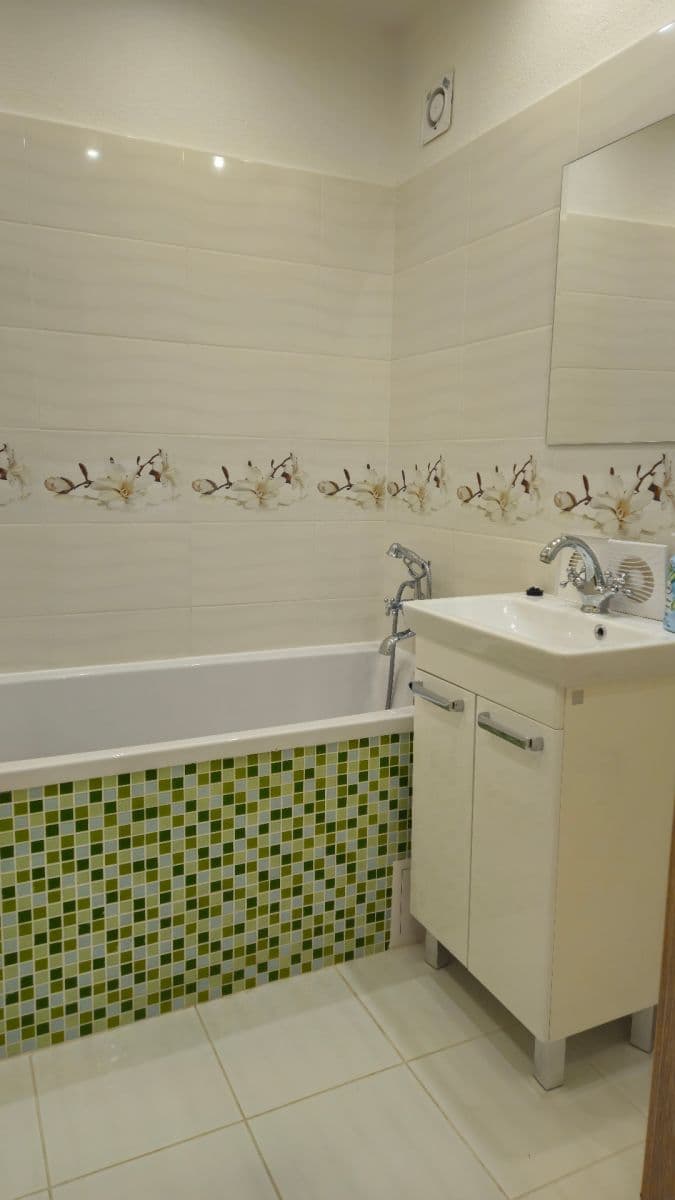 Pronájem bytu 2+1 48 m², Helenská, Považská Bystrica, Trenčiansky kraj Pronájem bytu 2+1 48 m², Helenská, Považská Bystrica, Trenčiansky kraj