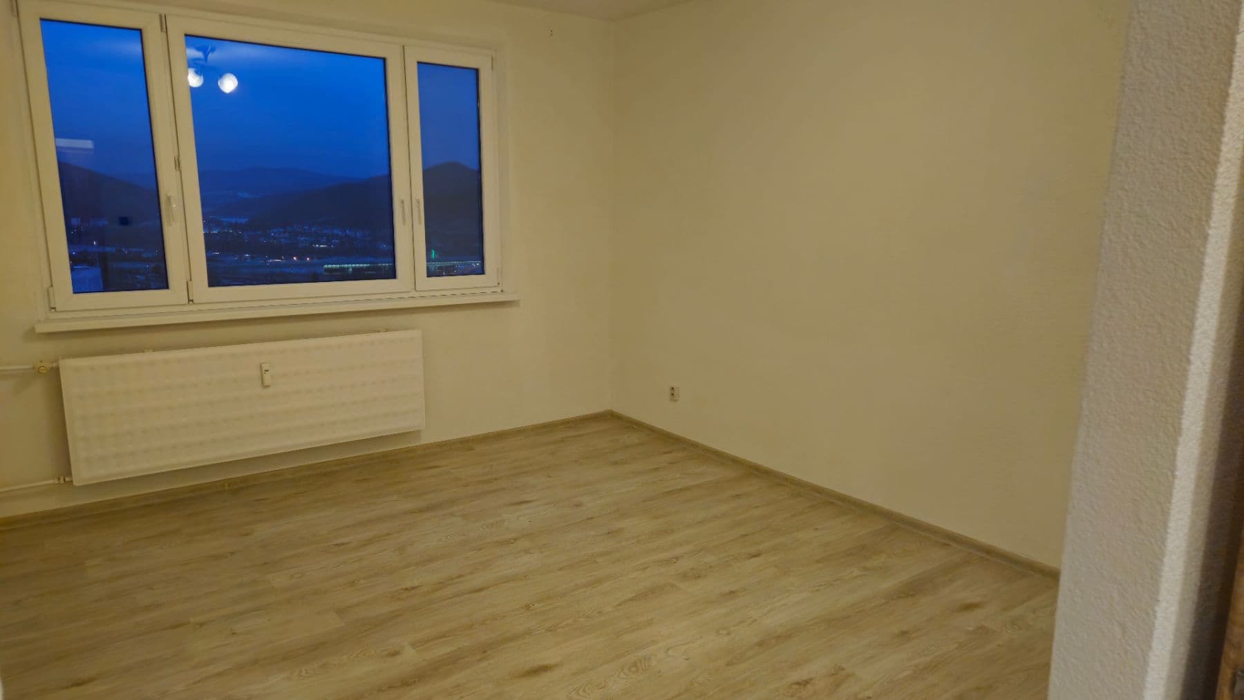 Pronájem bytu 2+1 48 m², Helenská, Považská Bystrica, Trenčiansky kraj Pronájem bytu 2+1 48 m², Helenská, Považská Bystrica, Trenčiansky kraj
