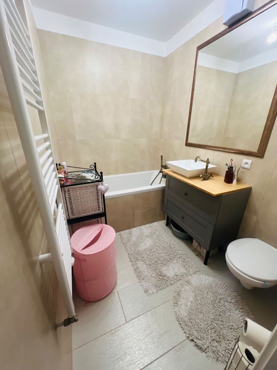 Pronájem bytu 1+1 35 m², Bystrická, Devínska Nová Ves, Bratislavský kraj Pronájem bytu 1+1 35 m², Bystrická, Devínska Nová Ves, Bratislavský kraj