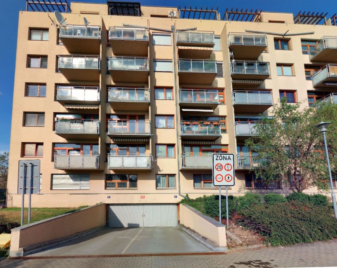 Pronájem garáže 12 m², Štěpařská, Praha, Praha Pronájem garáže 12 m², Štěpařská, Praha, Praha