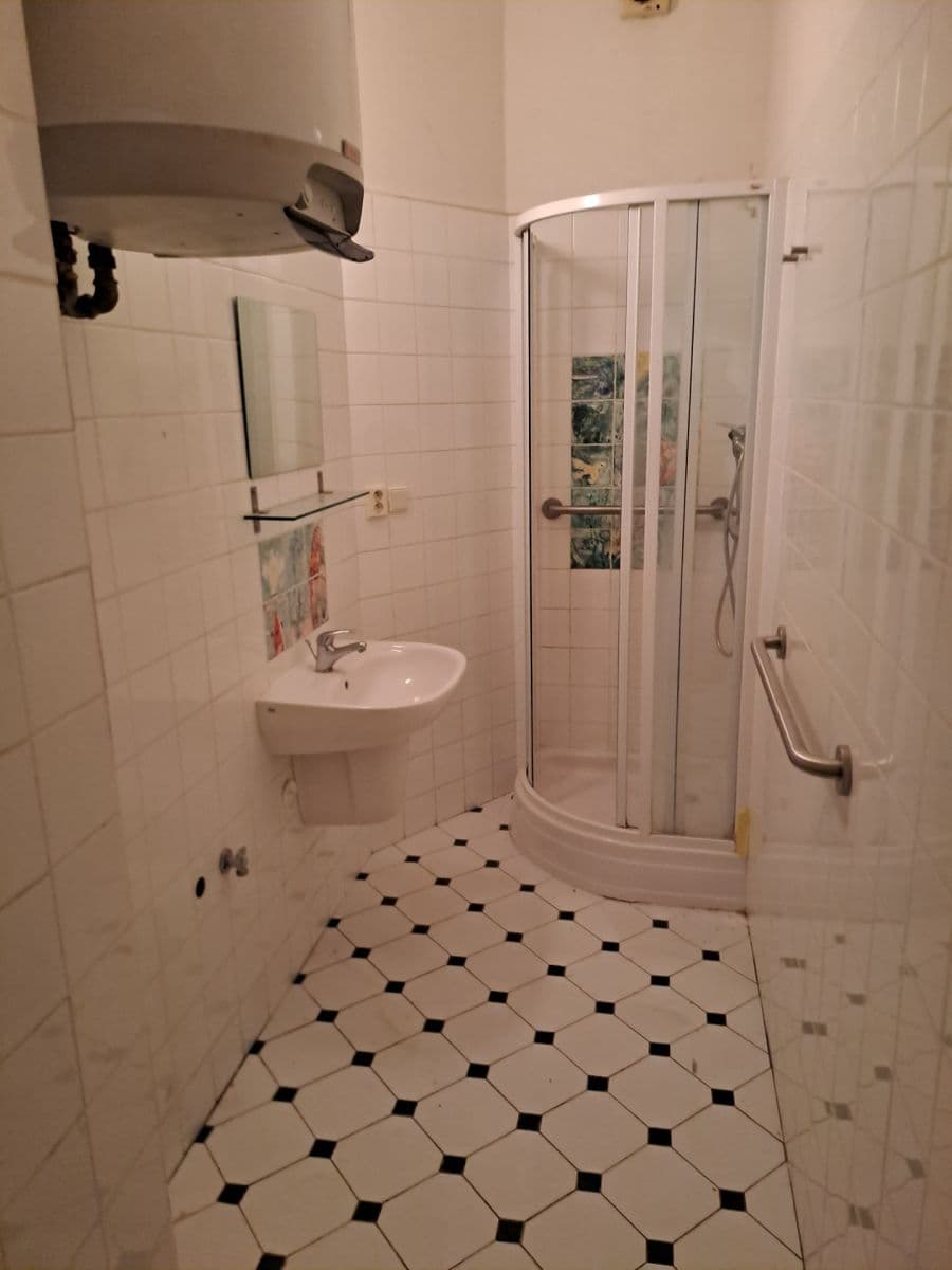 Pronájem bytu 1+1 51 m², Janovského, Praha, Praha Pronájem bytu 1+1 51 m², Janovského, Praha, Praha