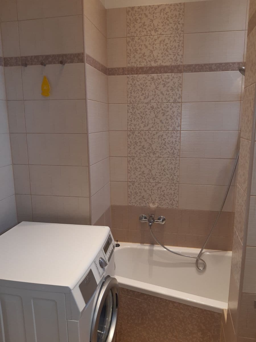 Pronájem bytu 1+kk 28 m², Plzeňská, Králův Dvůr, Středočeský kraj Pronájem bytu 1+kk 28 m², Plzeňská, Králův Dvůr, Středočeský kraj