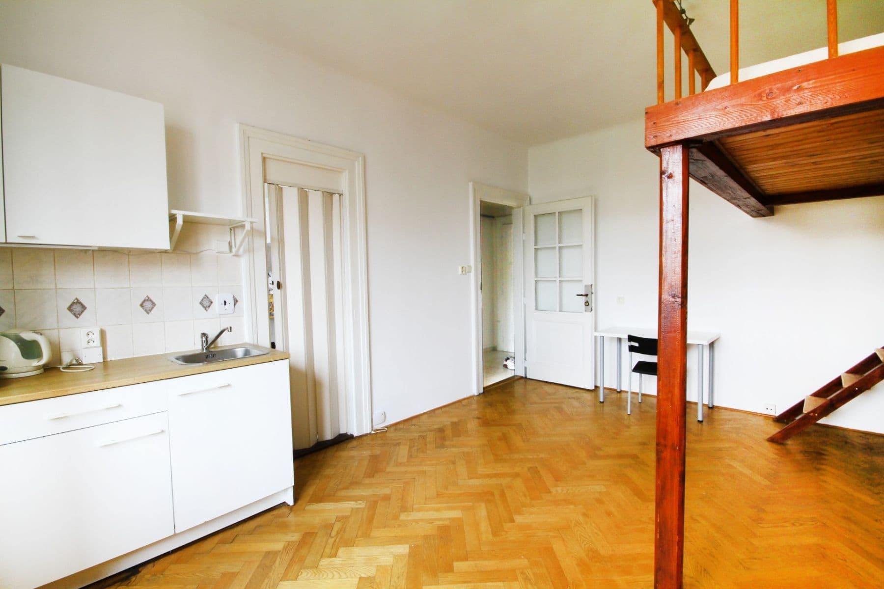 Prodej bytu 1+kk 31 m², Tovární, Praha, Praha Prodej bytu 1+kk 31 m², Tovární, Praha, Praha