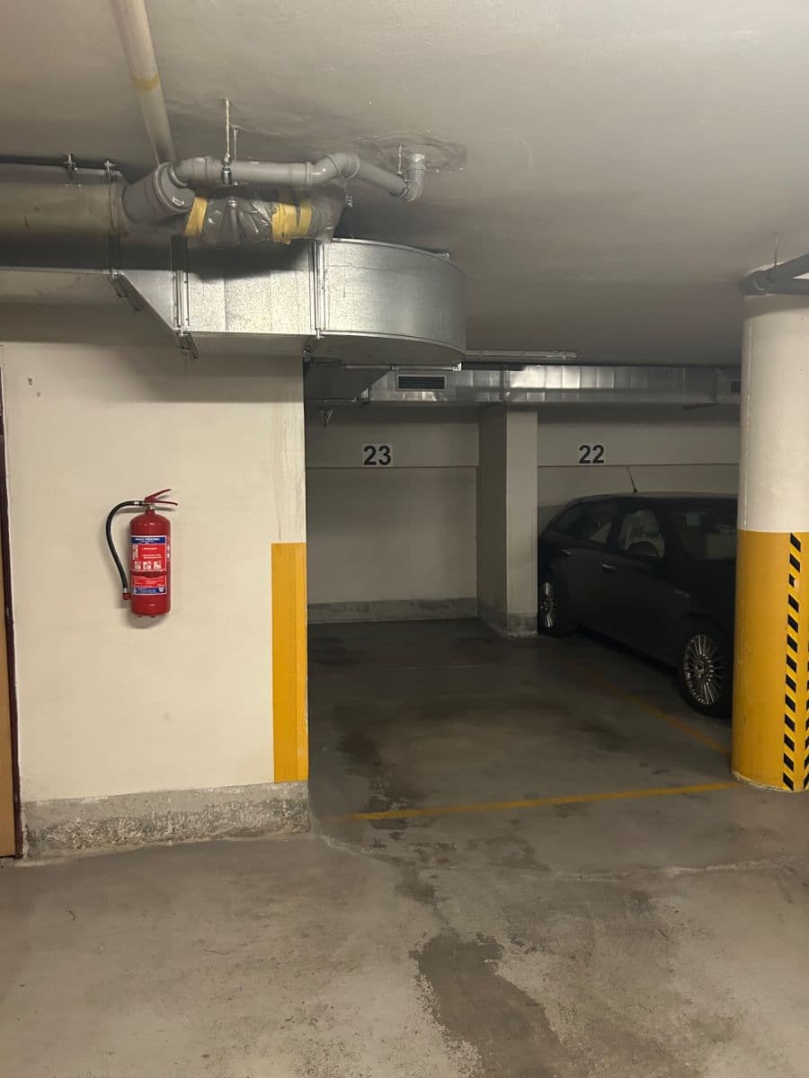 Pronájem garáže 15 m², Olomouc, Olomoucký kraj Pronájem garáže 15 m², Olomouc, Olomoucký kraj