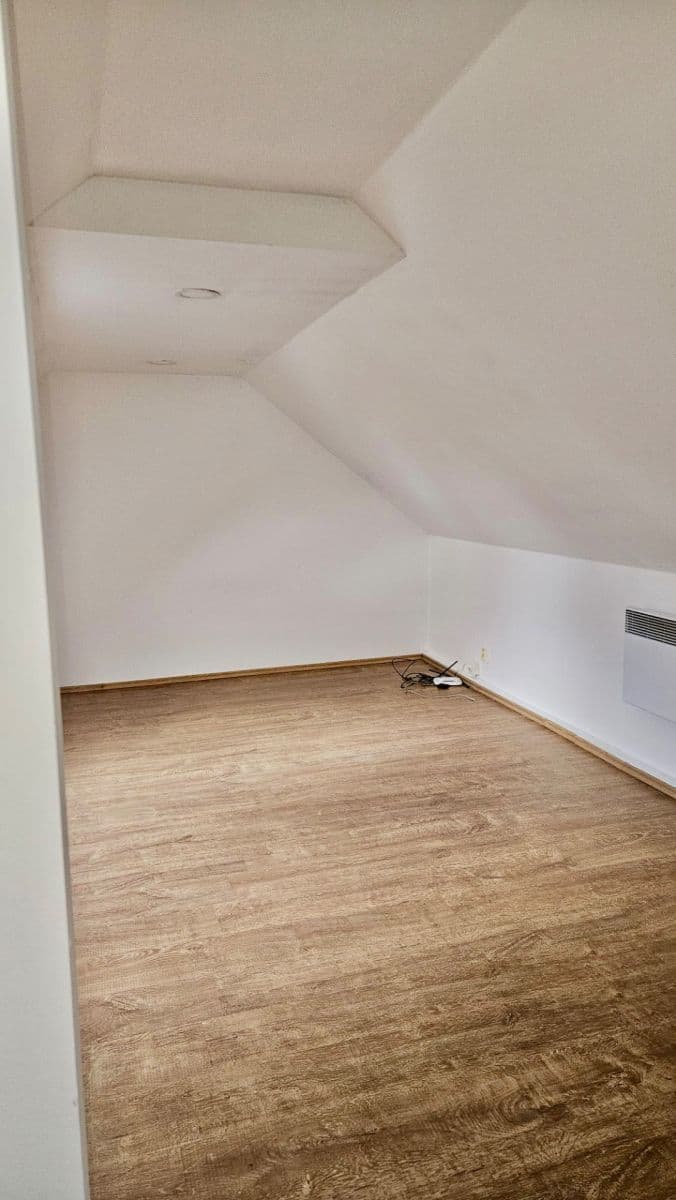 Pronájem bytu 2+kk 40 m², Lodní náměstí, Litoměřice, Ústecký kraj Pronájem bytu 2+kk 40 m², Lodní náměstí, Litoměřice, Ústecký kraj