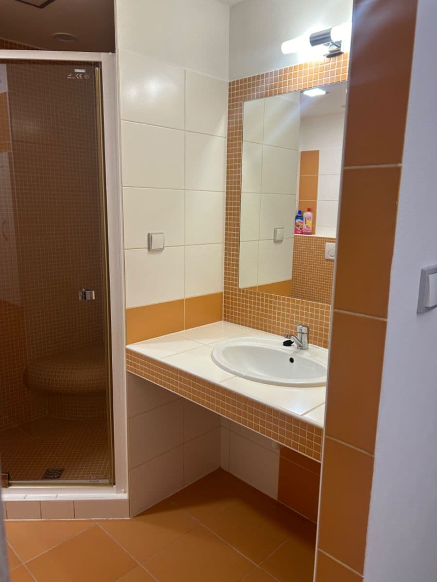 Pronájem bytu 2+1 65 m², V křovinách, Olomouc, Olomoucký kraj Pronájem bytu 2+1 65 m², V křovinách, Olomouc, Olomoucký kraj