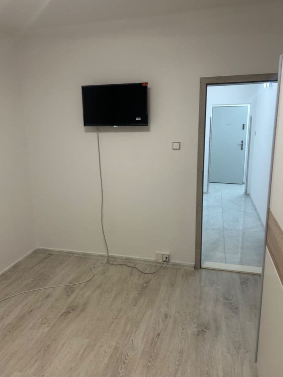 Pronájem bytu 2+1 65 m², V křovinách, Olomouc, Olomoucký kraj Pronájem bytu 2+1 65 m², V křovinách, Olomouc, Olomoucký kraj