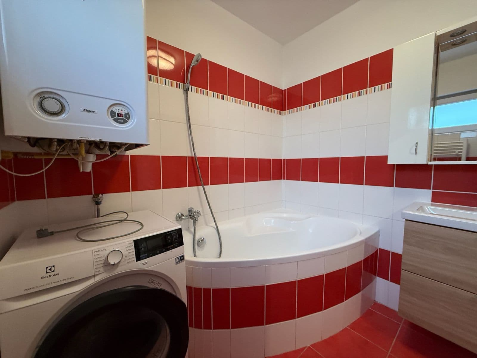 Pronájem domu 70 m², pozemek 35 m², Větrná, Kolín, Středočeský kraj Pronájem domu 70 m², pozemek 35 m², Větrná, Kolín, Středočeský kraj