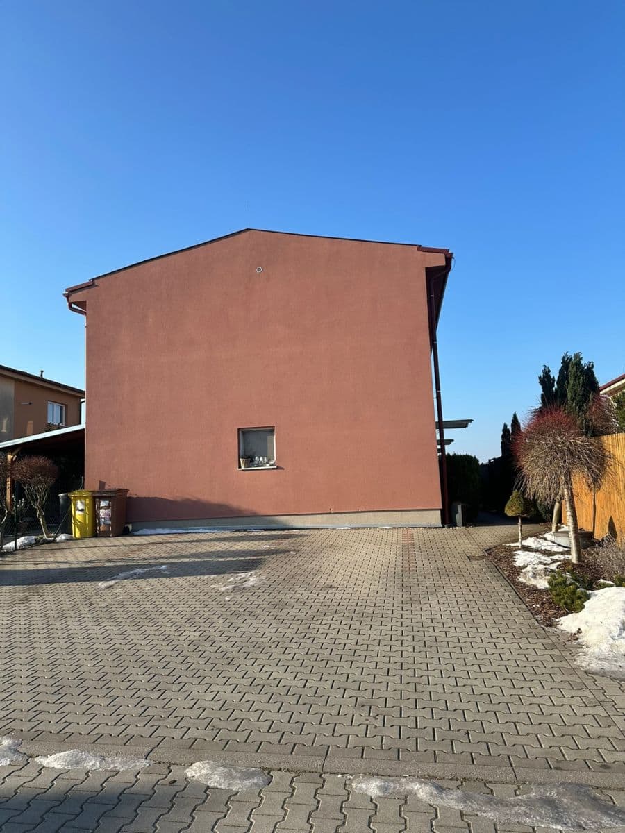 Pronájem domu 70 m², pozemek 35 m², Větrná, Kolín, Středočeský kraj Pronájem domu 70 m², pozemek 35 m², Větrná, Kolín, Středočeský kraj