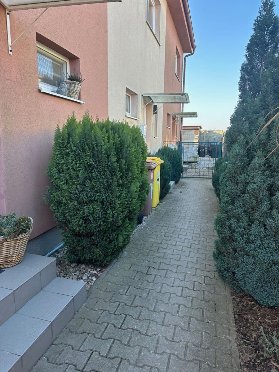 Pronájem domu 70 m², pozemek 35 m², Větrná, Kolín, Středočeský kraj Pronájem domu 70 m², pozemek 35 m², Větrná, Kolín, Středočeský kraj