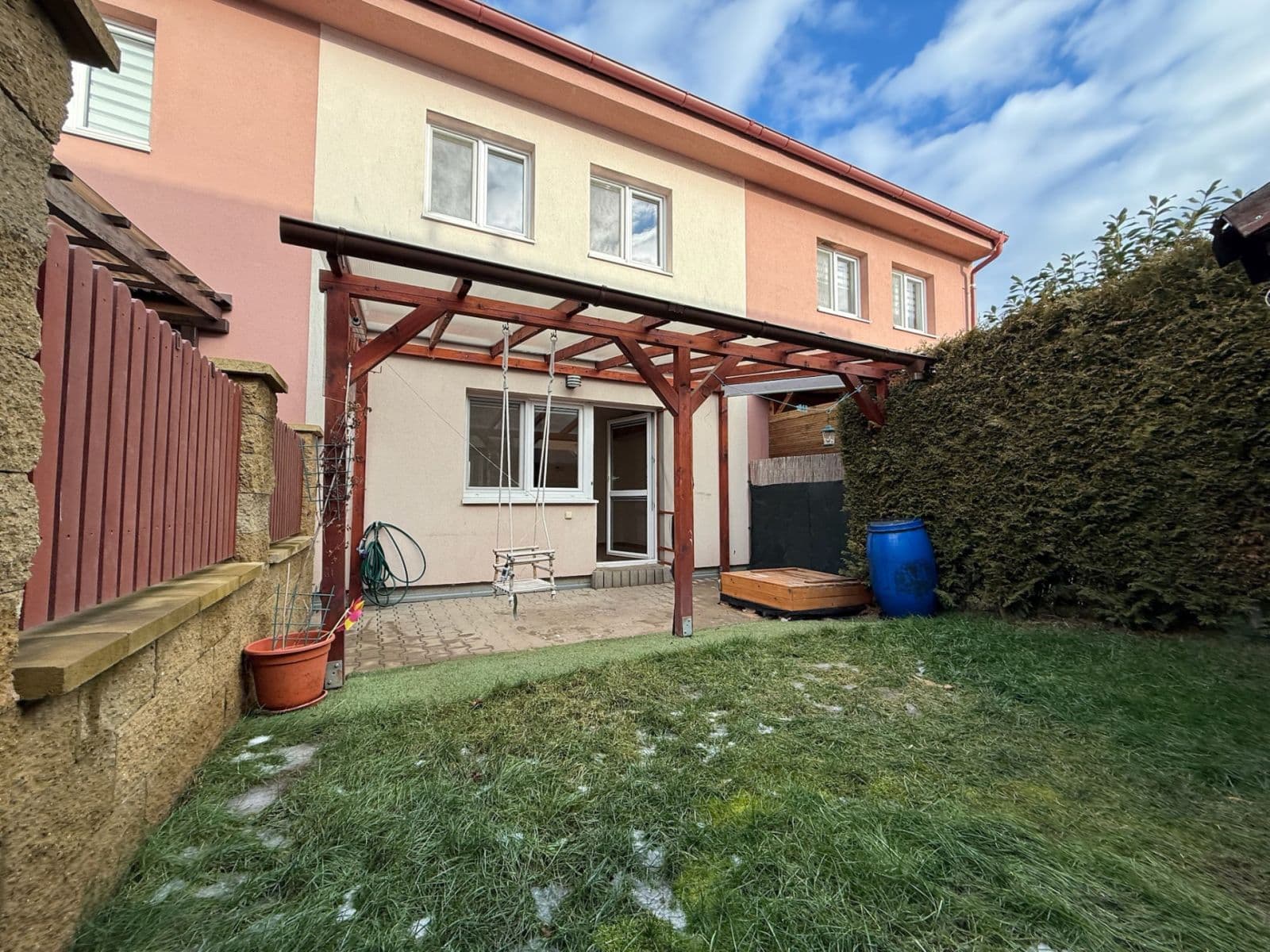 Pronájem domu 70 m², pozemek 35 m², Větrná, Kolín, Středočeský kraj Pronájem domu 70 m², pozemek 35 m², Větrná, Kolín, Středočeský kraj