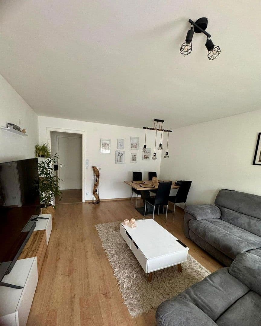 Pronájem bytu 3+1 60 m², Albstadt, Bádensko-Württembersko Pronájem bytu 3+1 60 m², Albstadt, Bádensko-Württembersko