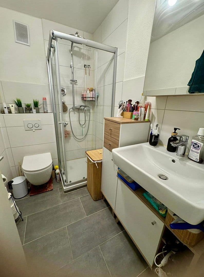 Pronájem bytu 3+1 60 m², Albstadt, Bádensko-Württembersko Pronájem bytu 3+1 60 m², Albstadt, Bádensko-Württembersko