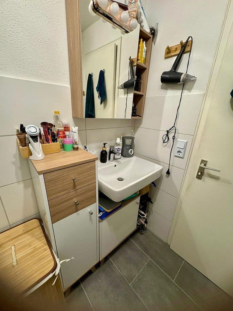 Pronájem bytu 3+1 60 m², Albstadt, Bádensko-Württembersko Pronájem bytu 3+1 60 m², Albstadt, Bádensko-Württembersko