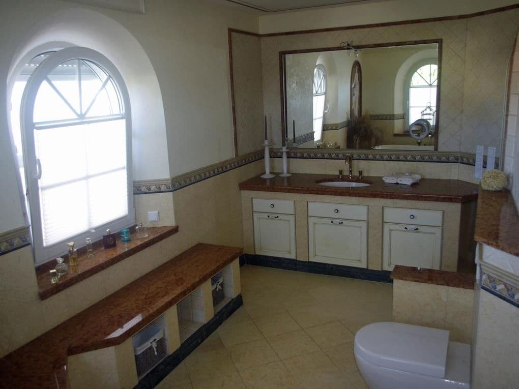 Prodej domu 317 m², pozemek 708 m², Flieden, Hessen Prodej domu 317 m², pozemek 708 m², Flieden, Hessen