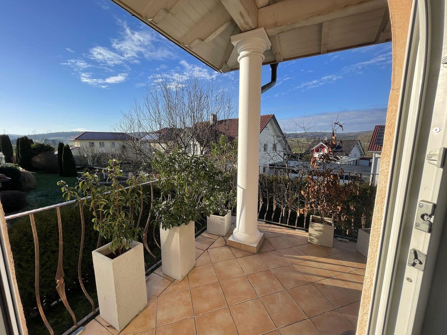 Prodej domu 317 m², pozemek 708 m², Flieden, Hessen Prodej domu 317 m², pozemek 708 m², Flieden, Hessen