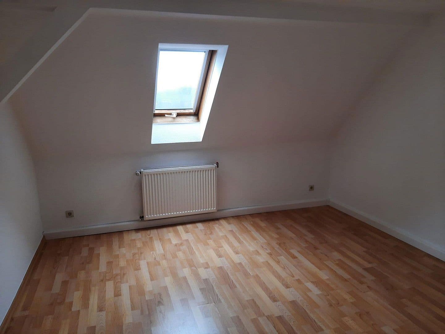 Pronájem bytu 3+1 86 m², Gera, Durynsko Pronájem bytu 3+1 86 m², Gera, Durynsko