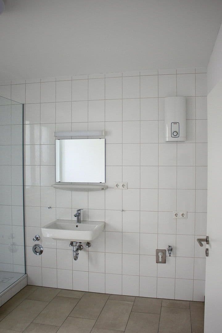 Pronájem bytu 5+1 164 m², Am Buchenbaum 21, Duisburg, Severní Porýní-Vestfálsko Pronájem bytu 5+1 164 m², Am Buchenbaum 21, Duisburg, Severní Porýní-Vestfálsko