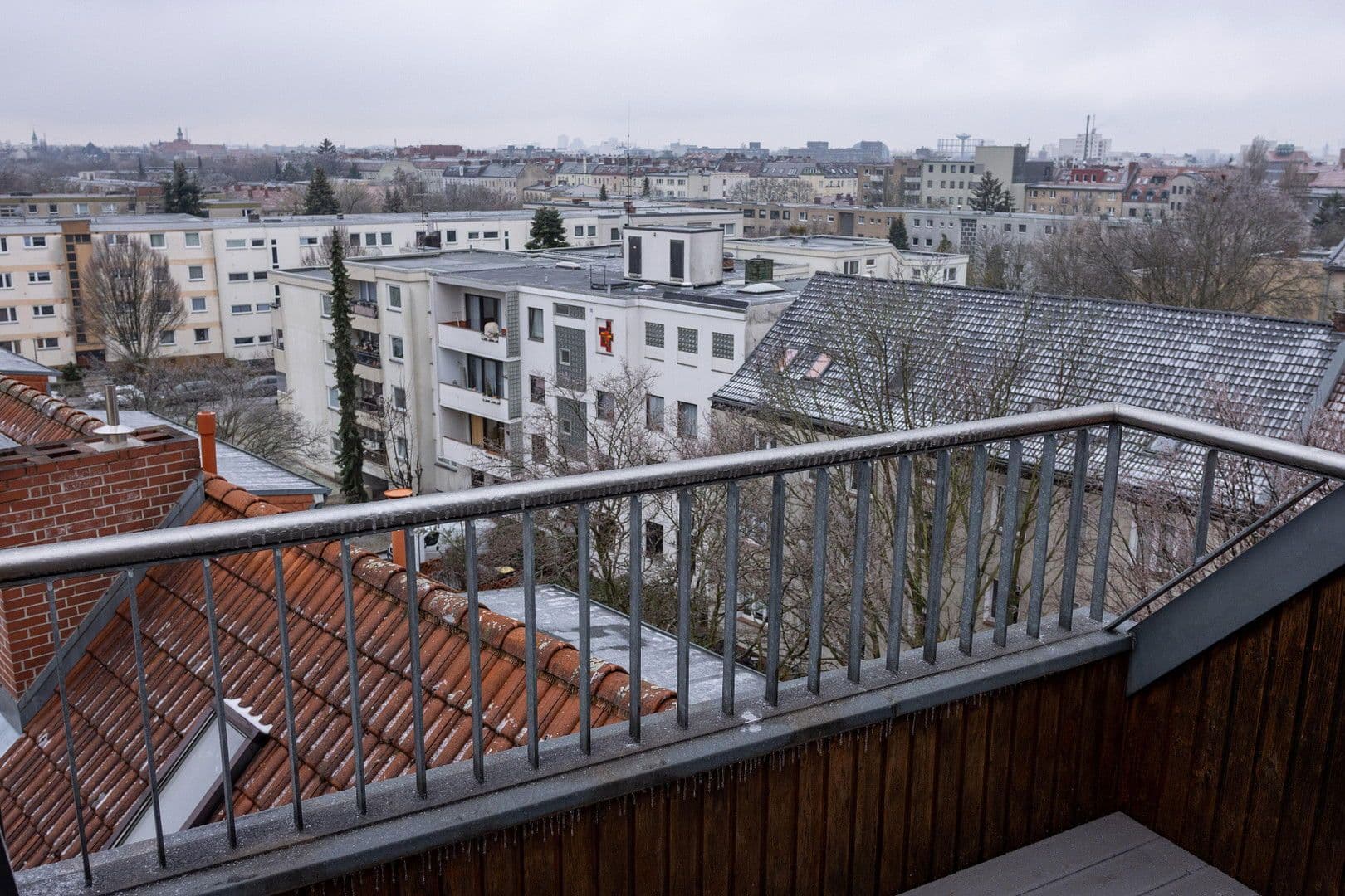 Pronájem bytu 2+1 55 m², Einödshofer Weg, Berlin, Berlín Pronájem bytu 2+1 55 m², Einödshofer Weg, Berlin, Berlín