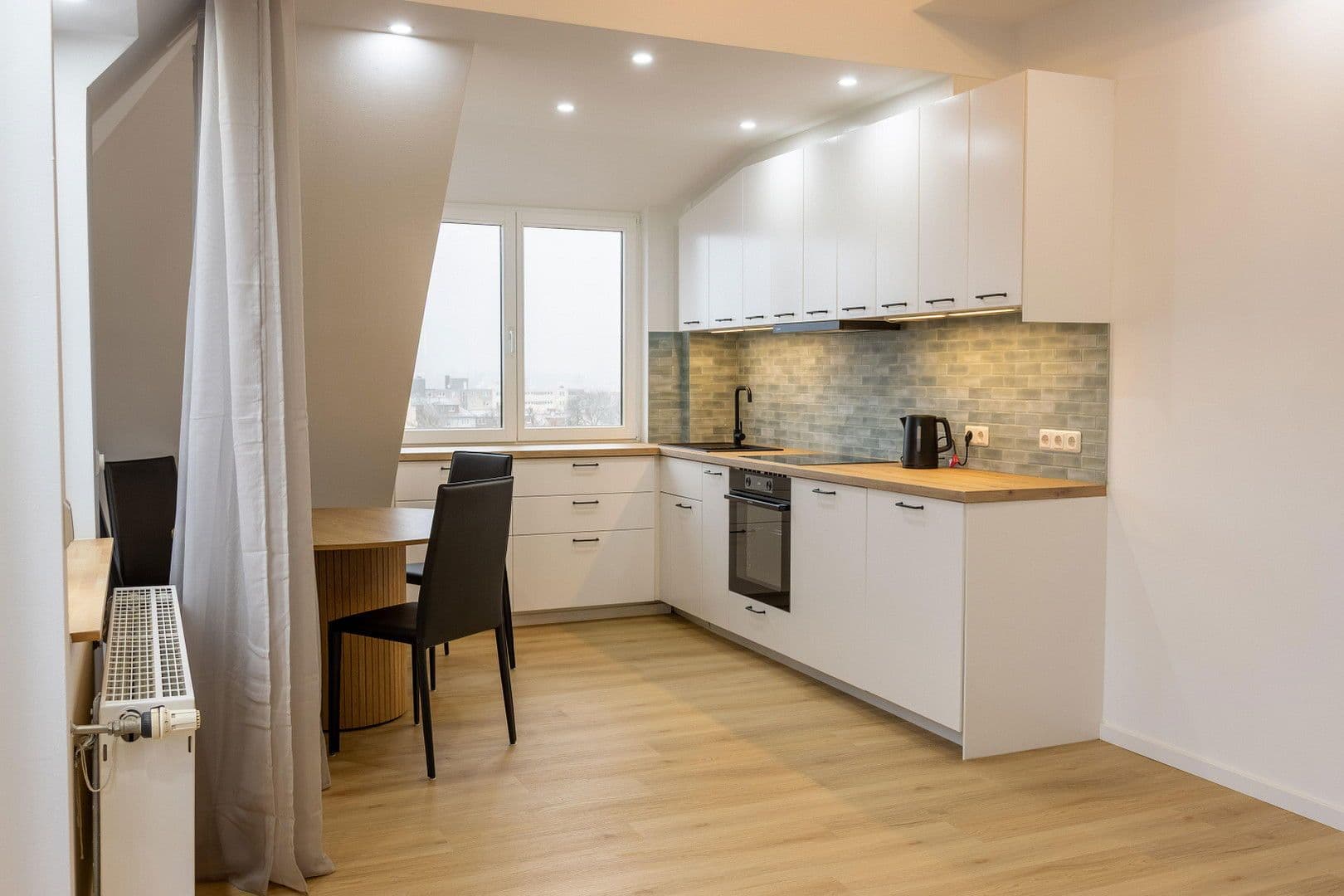 Pronájem bytu 2+1 55 m², Einödshofer Weg, Berlin, Berlín Pronájem bytu 2+1 55 m², Einödshofer Weg, Berlin, Berlín