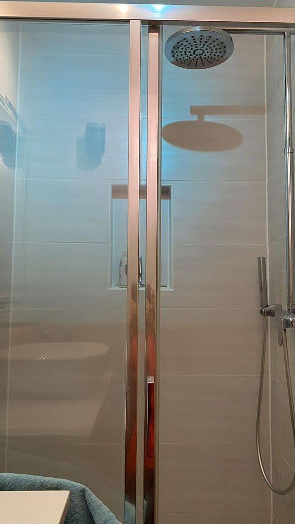 Pronájem bytu 1+kk 47 m², Frankfurt, Hessen Pronájem bytu 1+kk 47 m², Frankfurt, Hessen