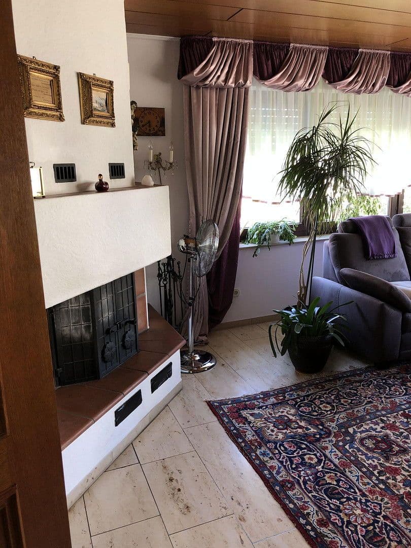 Prodej bytu 5+1 160 m², Rottenburg am Neckar, Bádensko-Württembersko Prodej bytu 5+1 160 m², Rottenburg am Neckar, Bádensko-Württembersko